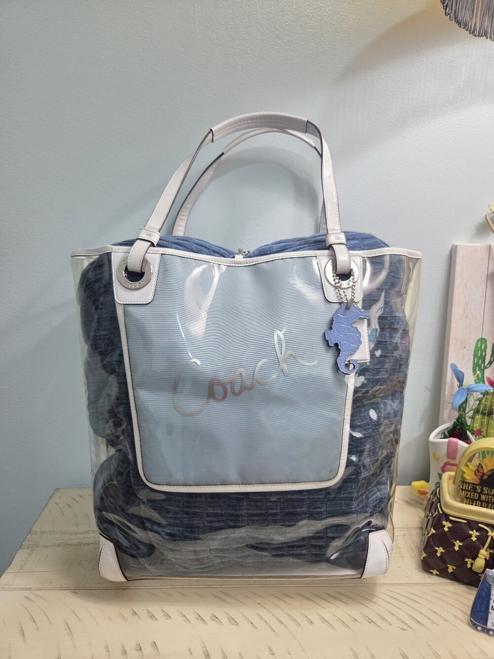 Coach Vintage Clear Vinyl Beach Tote Bag Seahorse Charm F16594 White Trim XL,EUC